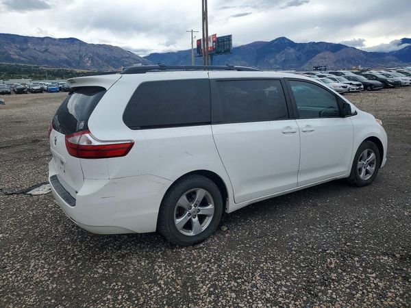 2015 TOYOTA SIENNA — PSRA