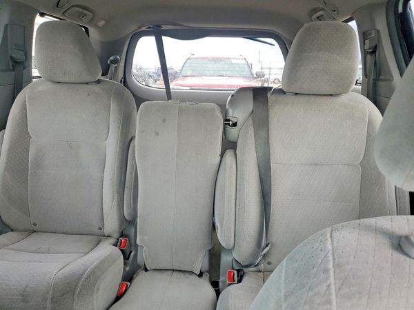 2015 TOYOTA SIENNA — SUVN