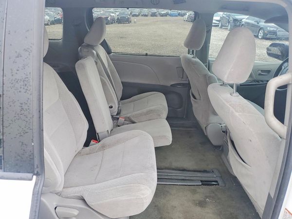 2015 TOYOTA SIENNA — PSRS