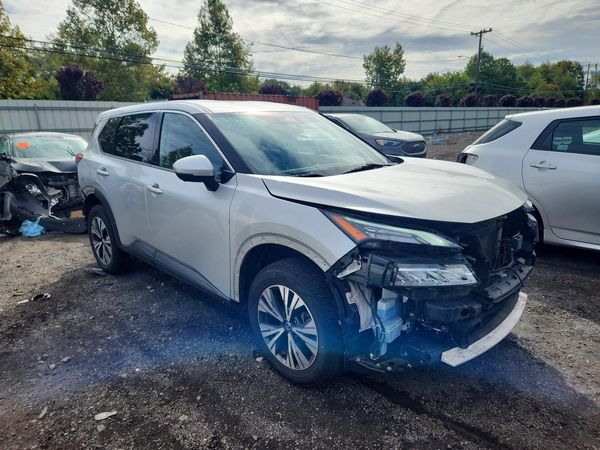 2021 NISSAN ROGUE SV — Passenger 3/4