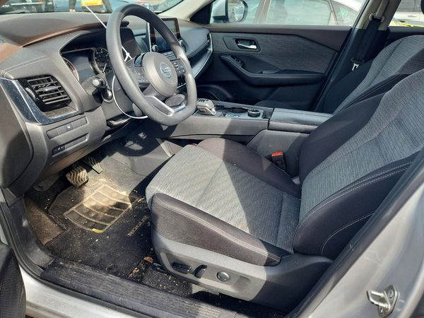 2021 NISSAN ROGUE SV — DENT