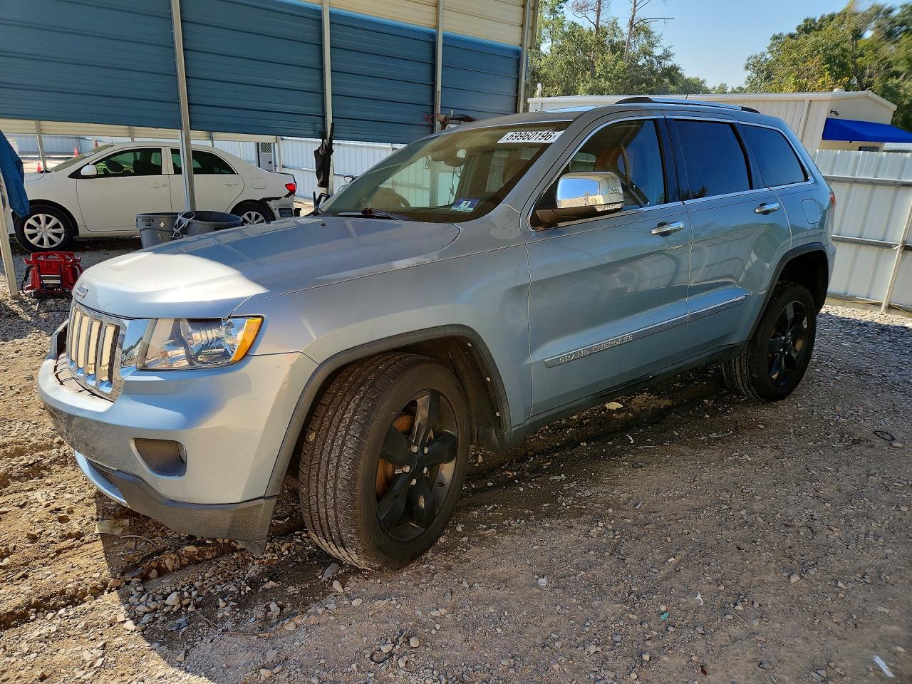 2013 JEEP CHEROKEE Overland — Front 3/4