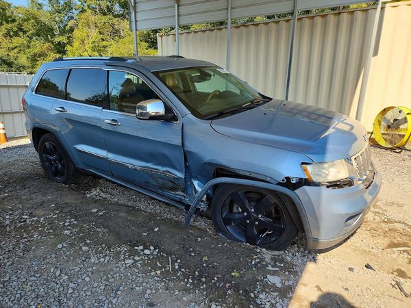 2013 JEEP CHEROKEE Overland — Passenger 3/4