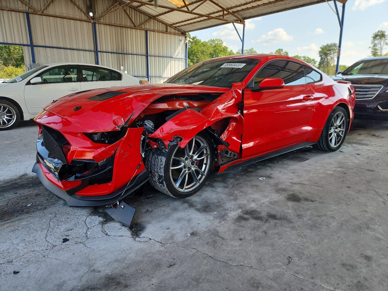 2018 FORD MUSTANG GT Coupe — Front 3/4