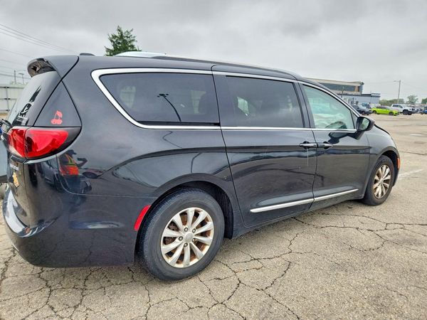 2019 CHRYSLER PACIFICA Touring L — PSRA