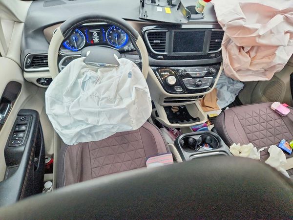 2019 CHRYSLER PACIFICA Touring L — CKPT