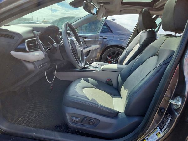 2020 TOYOTA CAMRY XLE — DENT
