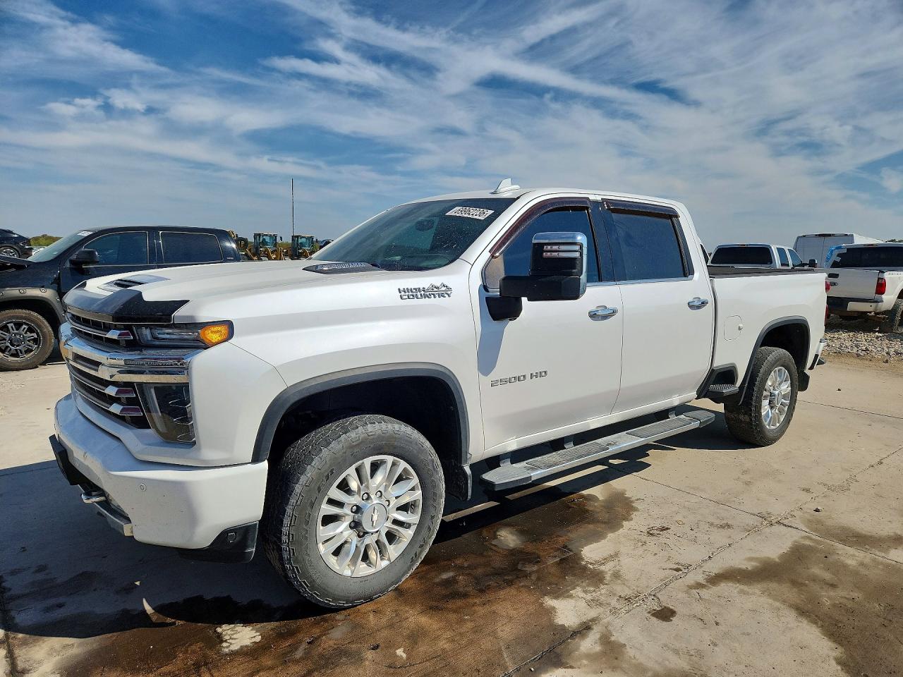2020 CHEVROLET SILVERADO High Country — Front 3/4