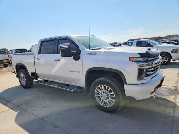 2020 CHEVROLET SILVERADO High Country — Passenger 3/4