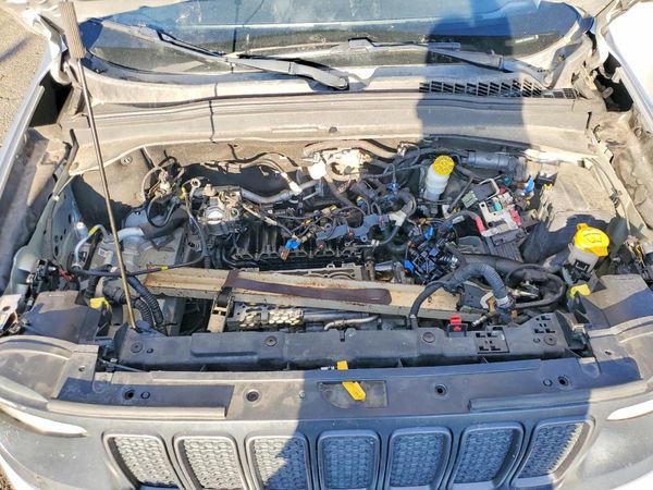 2019 JEEP RENEGADE Trailhawk — Engine bay