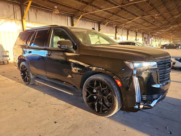 2021 CADILLAC ESCALADE Sport Platinum — Passenger 3/4