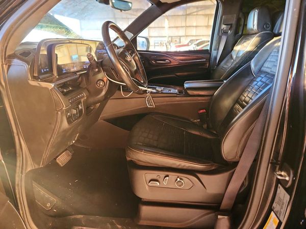 2021 CADILLAC ESCALADE Sport Platinum — DENT
