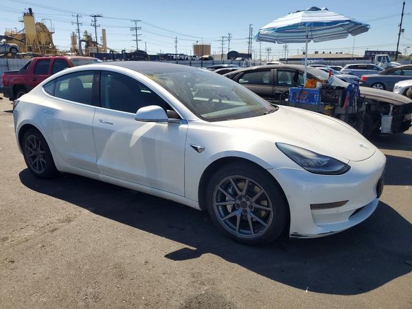 2020 TESLA 3 — Passenger 3/4