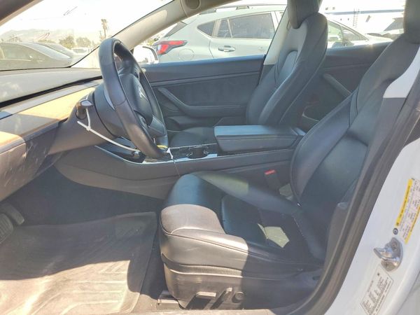 2020 TESLA 3 — DENT