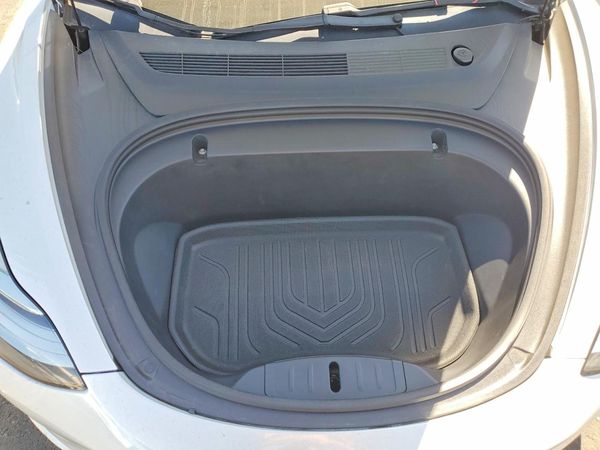 2020 TESLA 3 — Engine bay