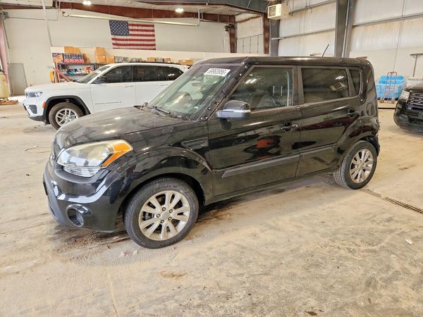 2012 KIA SOUL GL — Front 3/4