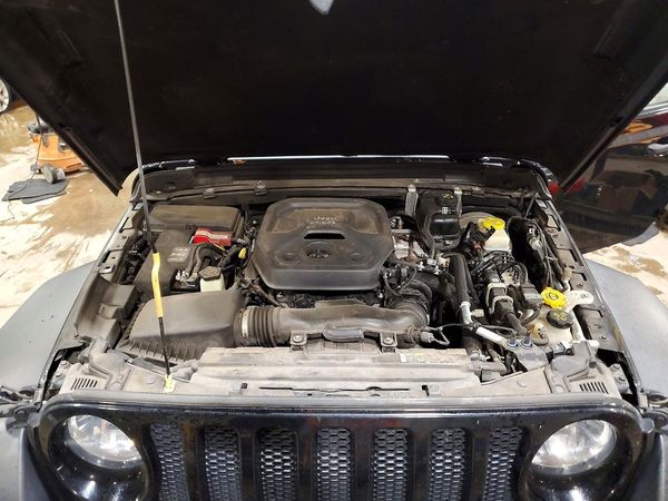 2020 JEEP WRANGLER UNLIMITED Unlimited Sport — Engine bay