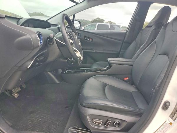 2018 TOYOTA PRIUS — DENT