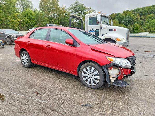 2013 TOYOTA COROLLA — Passenger 3/4