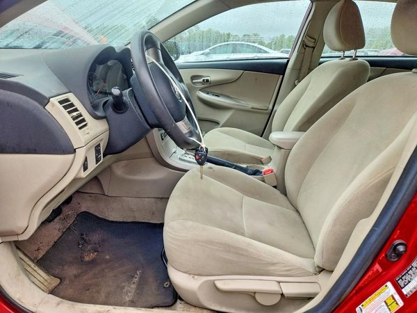 2013 TOYOTA COROLLA — DENT