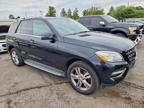 2014 MERCEDES-BENZ ML ML350 4-MATIC — Passenger 3/4