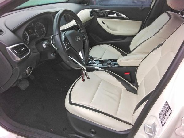 2018 INFINITI QX30 — DENT