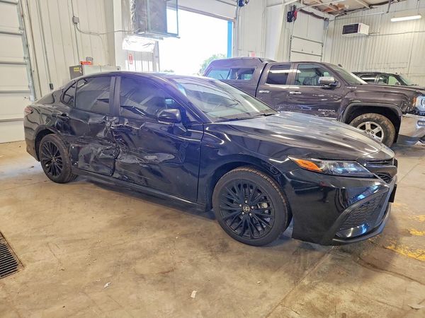 2022 TOYOTA CAMRY SE — Passenger 3/4