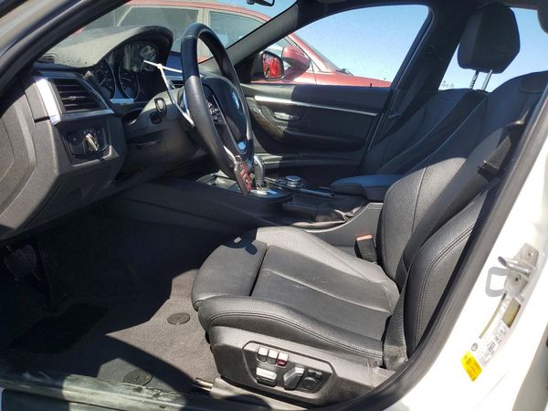 2016 BMW 328 SA — DENT