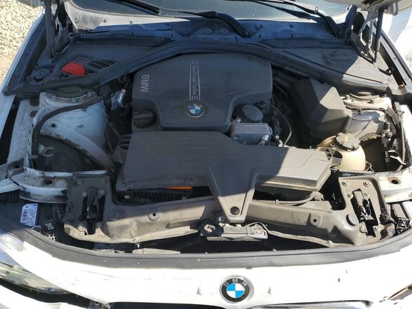 2016 BMW 328 SA — Engine bay