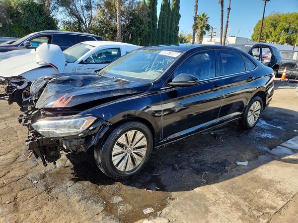 2019 VOLKSWAGEN JETTA S, SE, R-Line — Front 3/4