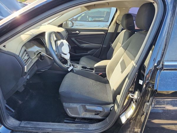 2019 VOLKSWAGEN JETTA S, SE, R-Line — DENT
