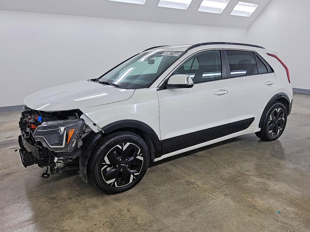 2023 KIA NIRO Wind — Front 3/4