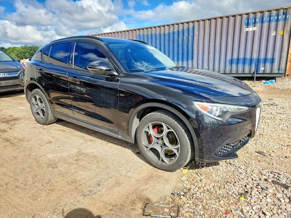 2018 ALFA ROMEO STELVIO AWD — Passenger 3/4