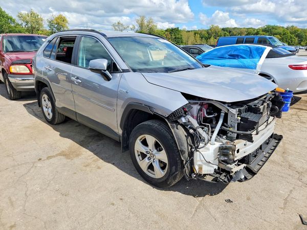 2021 TOYOTA RAV4 XLE HV — Passenger 3/4