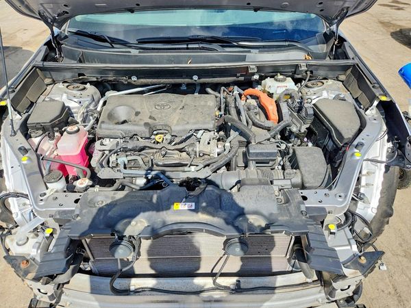 2021 TOYOTA RAV4 XLE HV — Engine bay