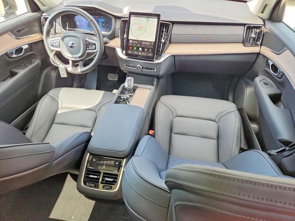 2025 VOLVO XC90 — CKPT