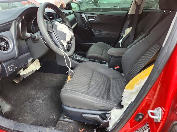 2017 TOYOTA COROLLA — DENT