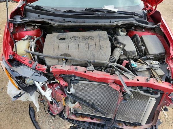 2017 TOYOTA COROLLA — Engine bay