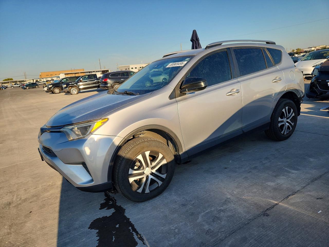2018 TOYOTA RAV4 LE — Front 3/4