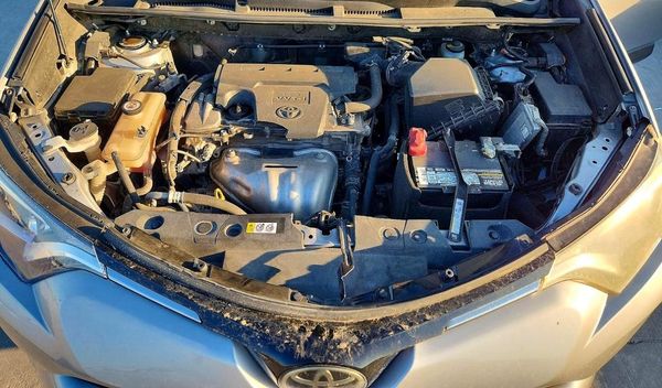 2018 TOYOTA RAV4 LE — Engine bay