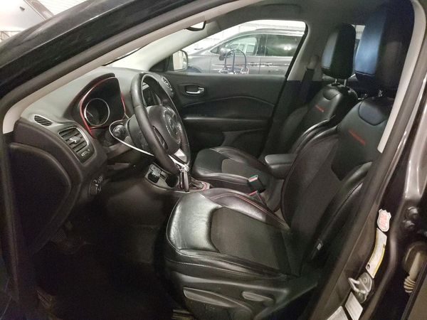 2019 JEEP COMPASS Trailhawk — DENT