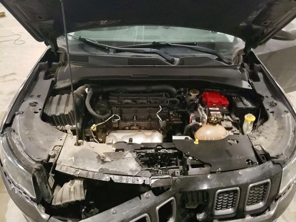 2019 JEEP COMPASS Trailhawk — Engine bay