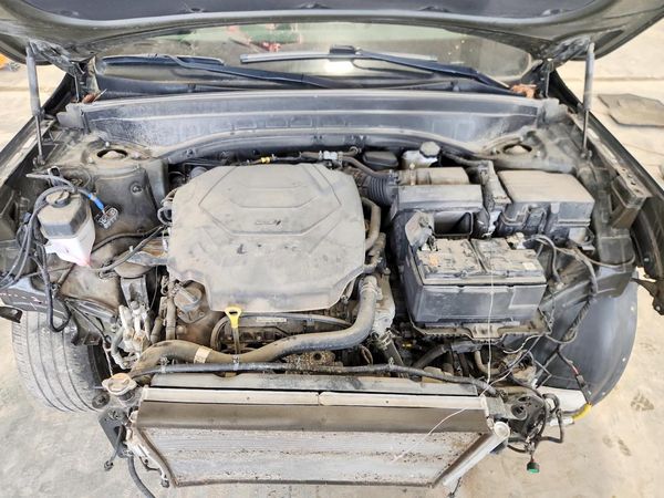 2022 KIA TELLURIDE SX — Engine bay