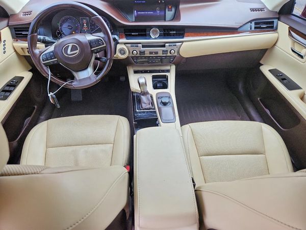 2017 LEXUS ES 350 — CKPT
