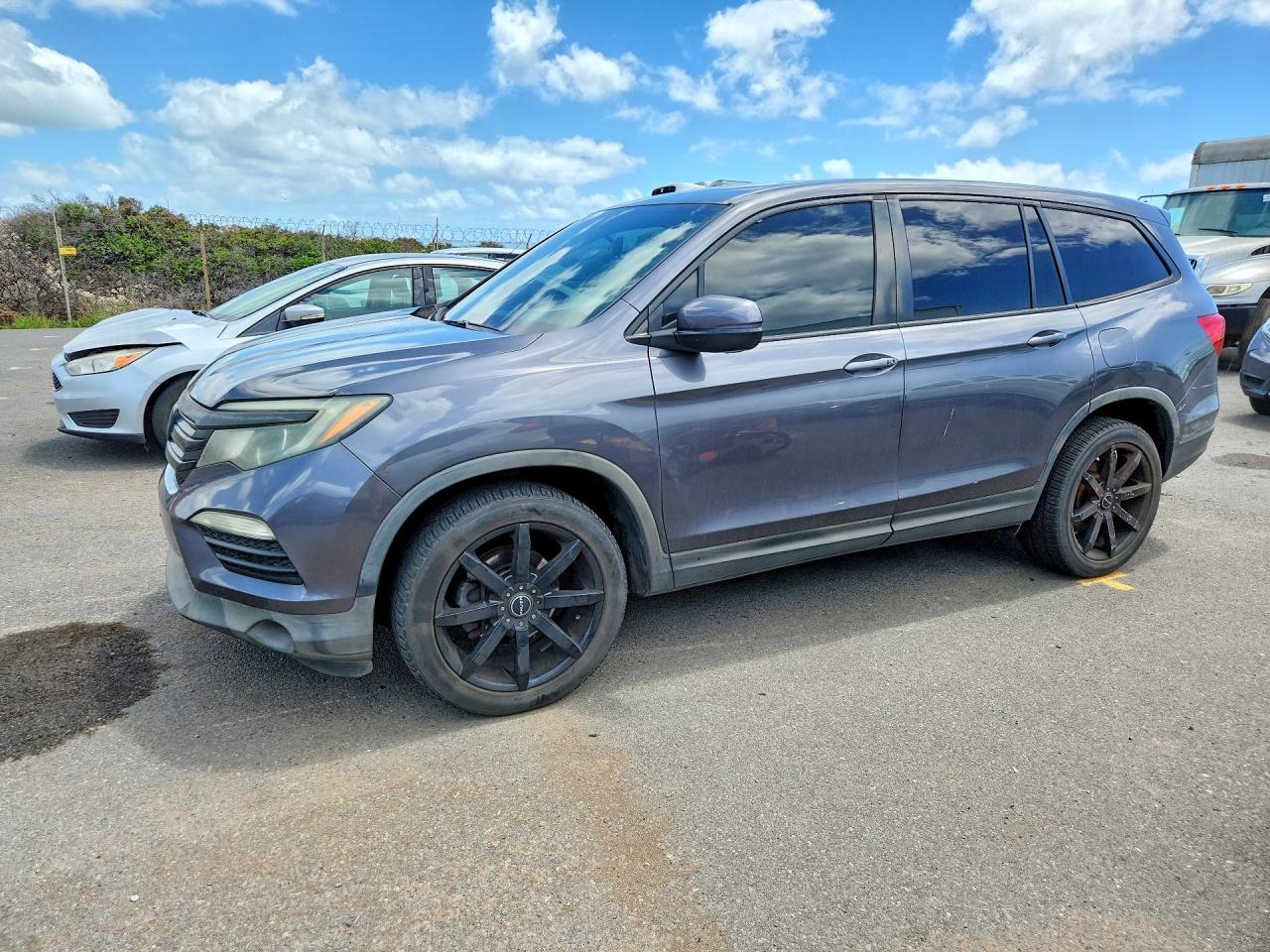 2017 HONDA PILOT EX — Front 3/4