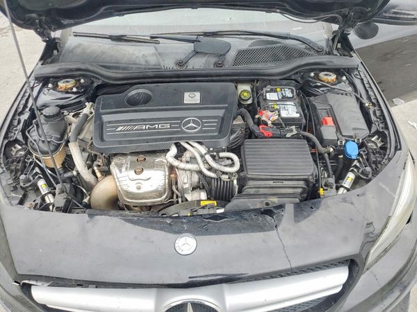 2014 MERCEDES-BENZ CLA — Engine bay