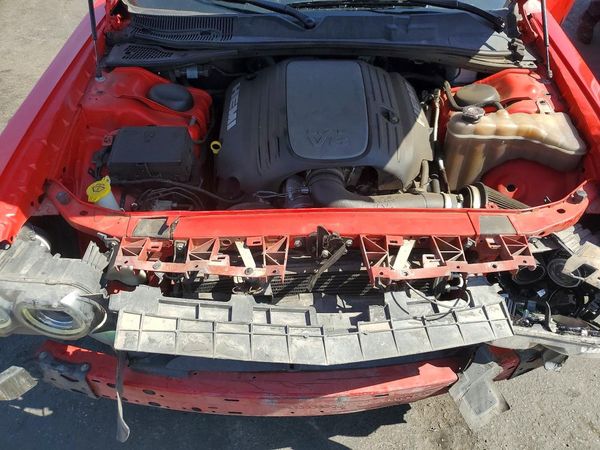 2018 DODGE CHALLENGER R/T — Engine bay