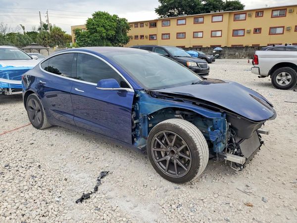 2018 TESLA MODEL 3 — Passenger 3/4