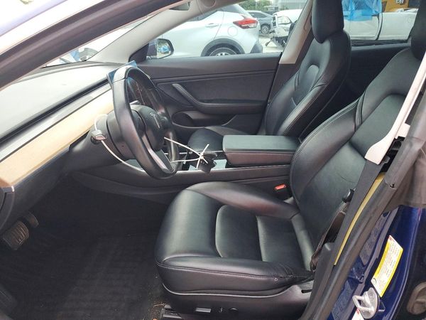 2018 TESLA MODEL 3 — DENT