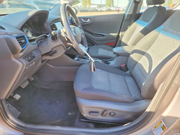 2019 HYUNDAI IONIQ Limited (HEV) — DENT